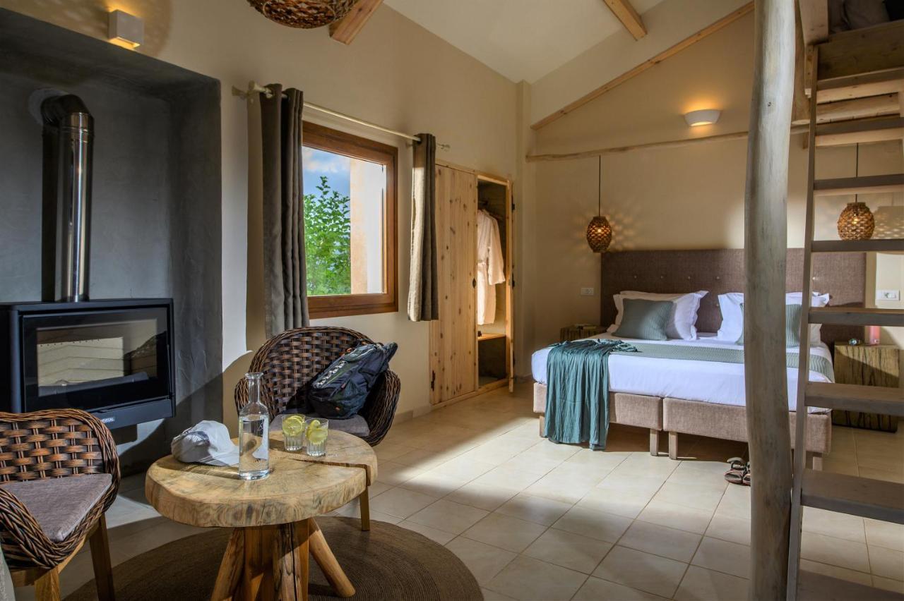 Country Hotel Velani Avdou エクステリア 写真